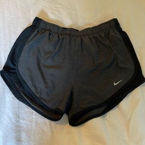 Women’s Nike Dry-Fit runners shorts,size M